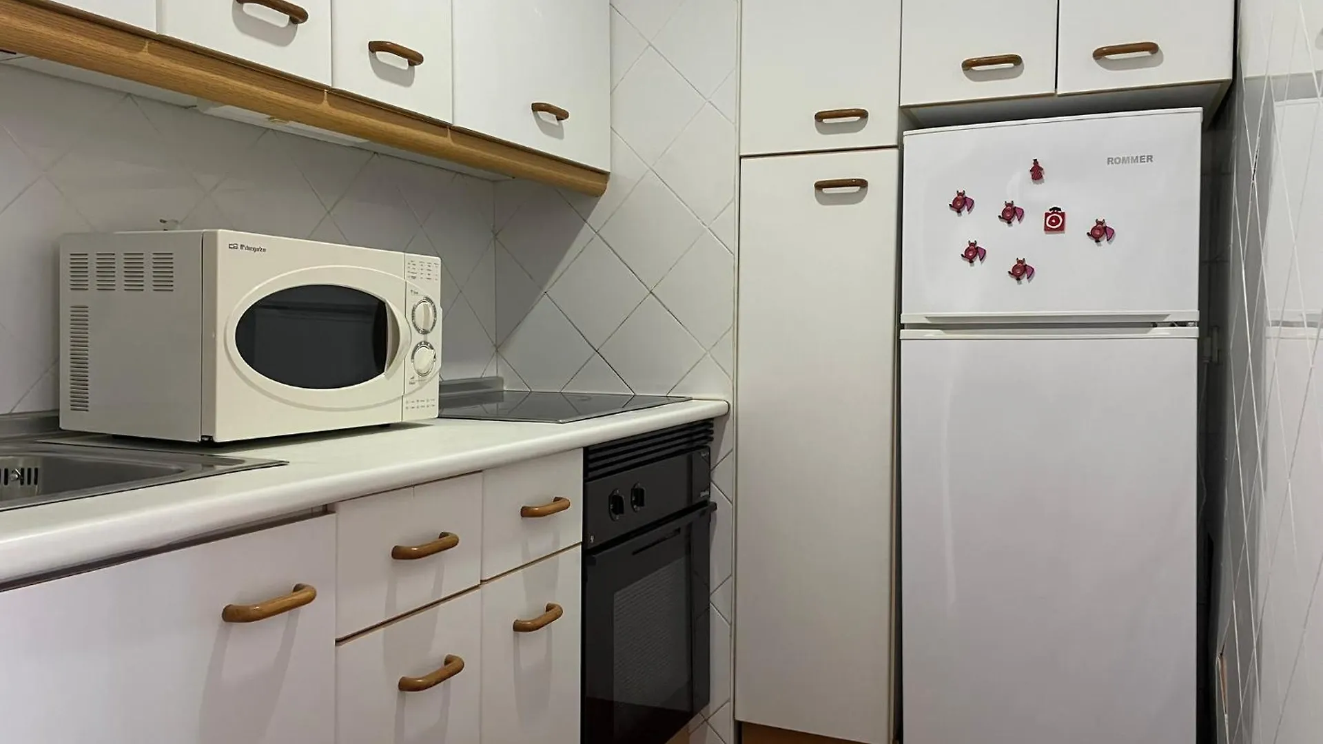 Apartamentos La Roca Rentals 토레몰리노스
