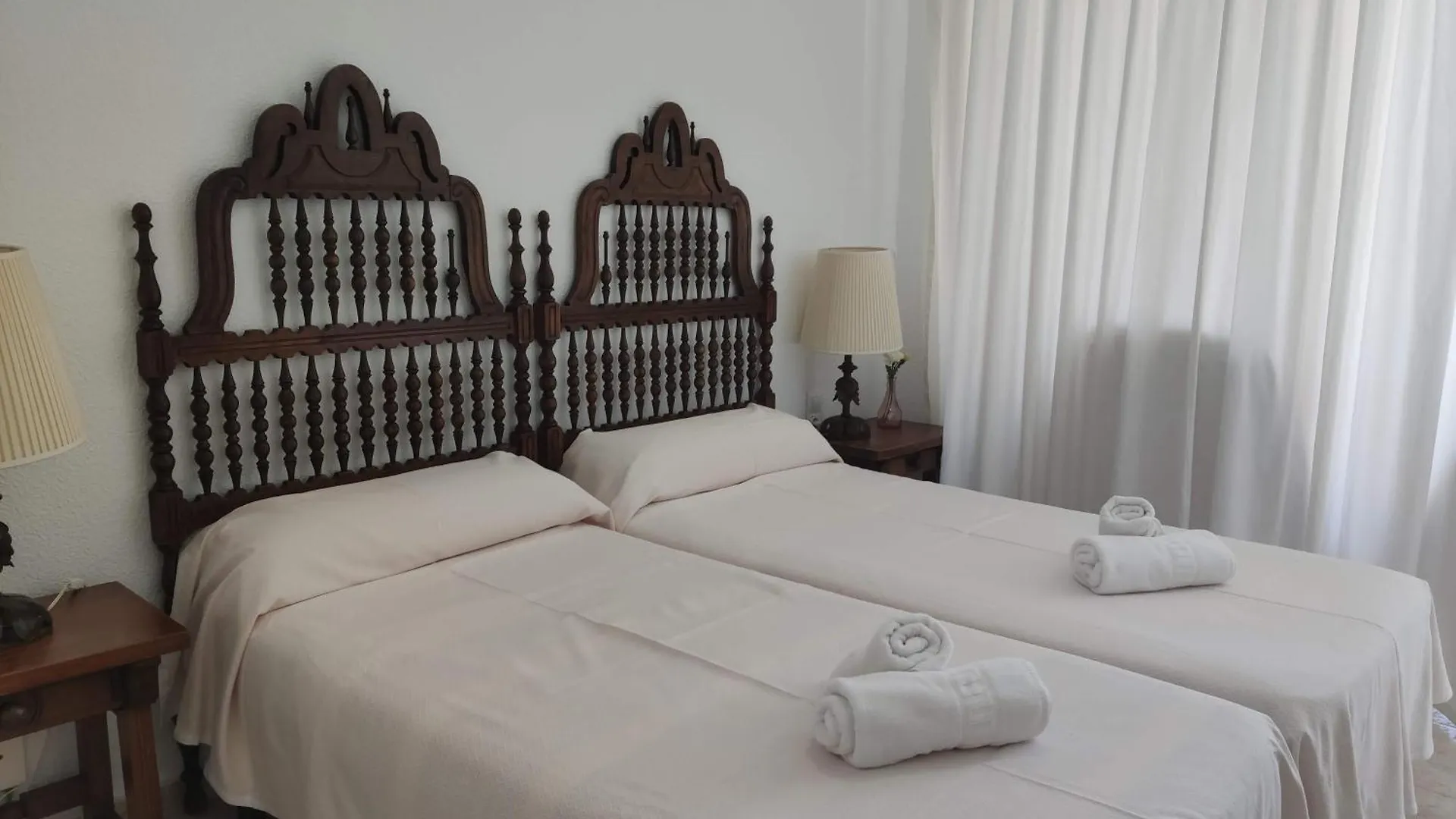 Apartamentos La Roca Rentals 토레몰리노스