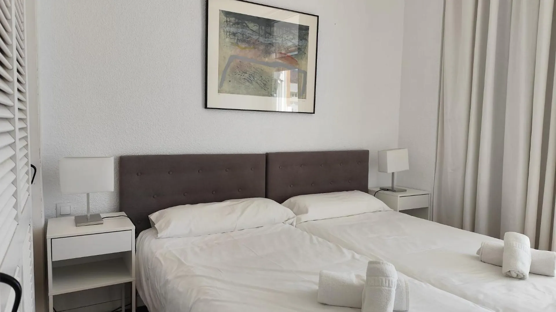 Apartamentos La Roca Rentals 토레몰리노스 0*,  스페인
