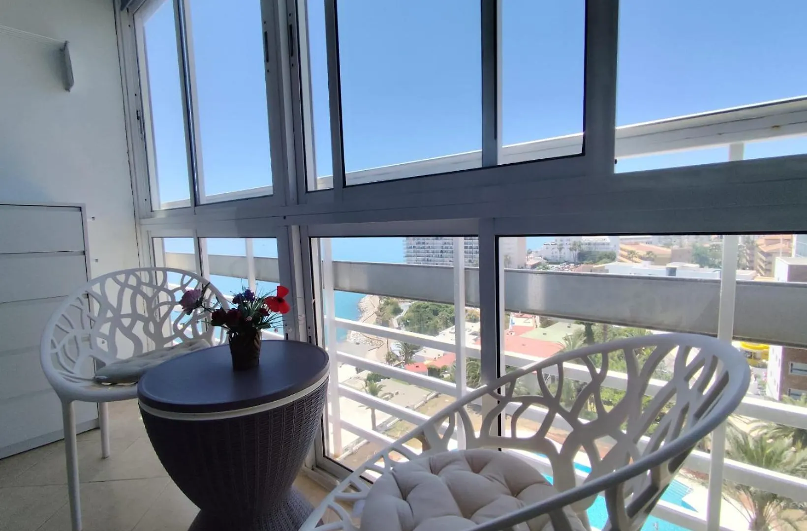 Apartamentos La Roca Rentals 토레몰리노스