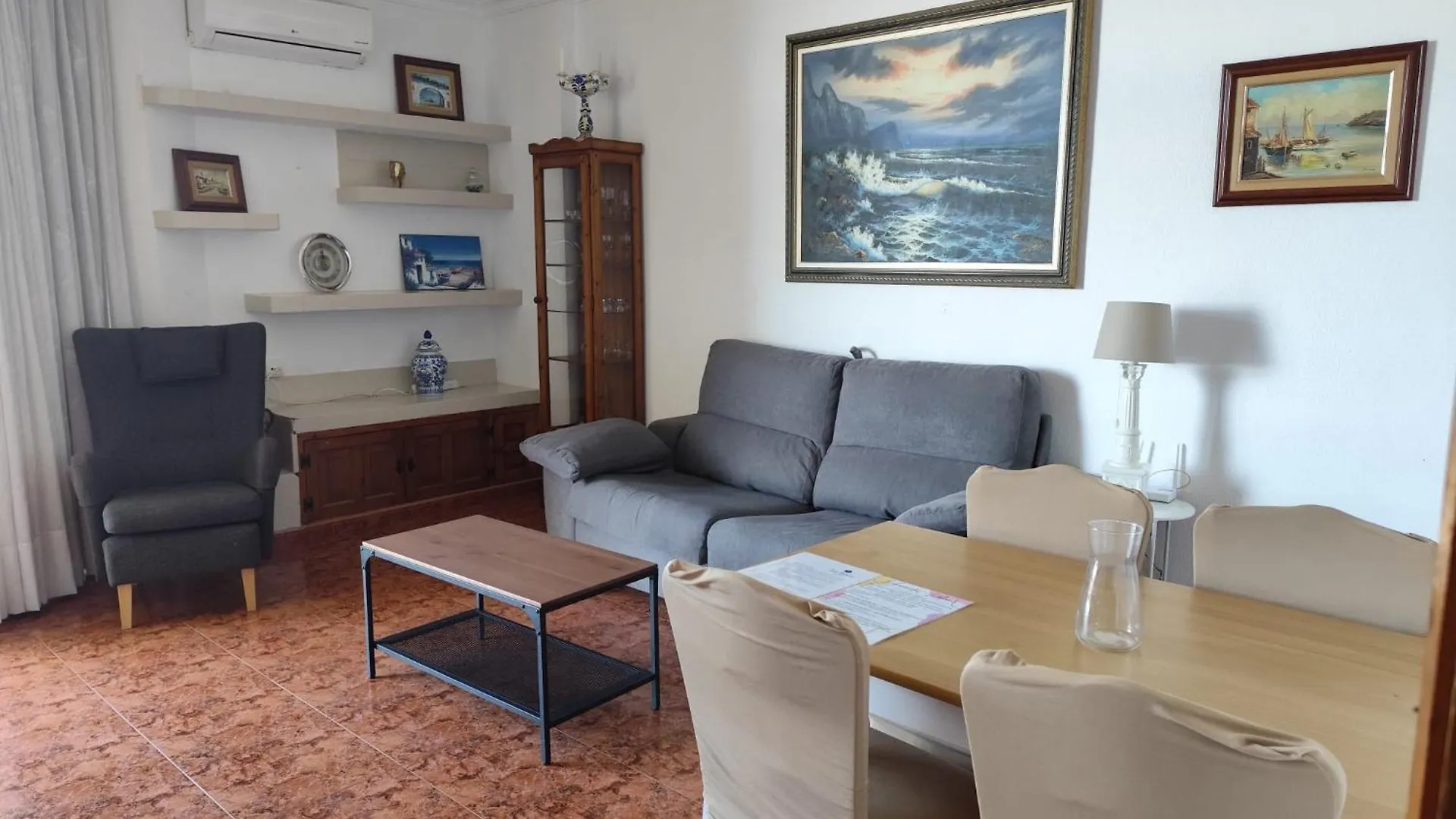 アパート Apartamentos La Roca Rentals トレモリノス