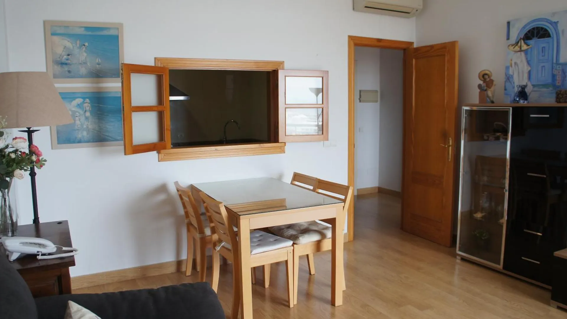 Apartamentos La Roca Rentals トレモリノス 0*,
